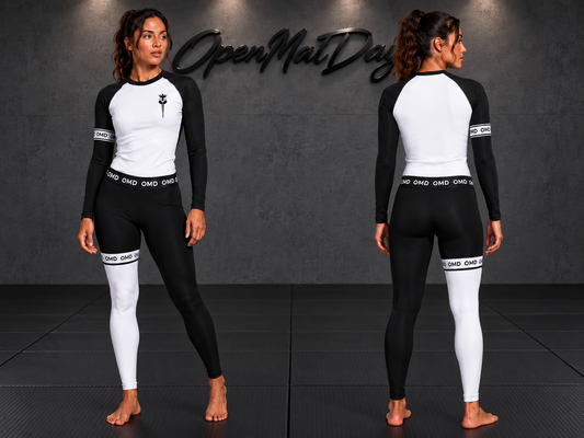 Women’s BLK and WHT Kit